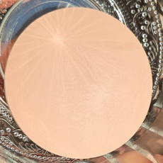 Sametový pudr s mokřadkovým olejem | Matující a vyživující pudr pro normální až mastnou pleť | 9 g